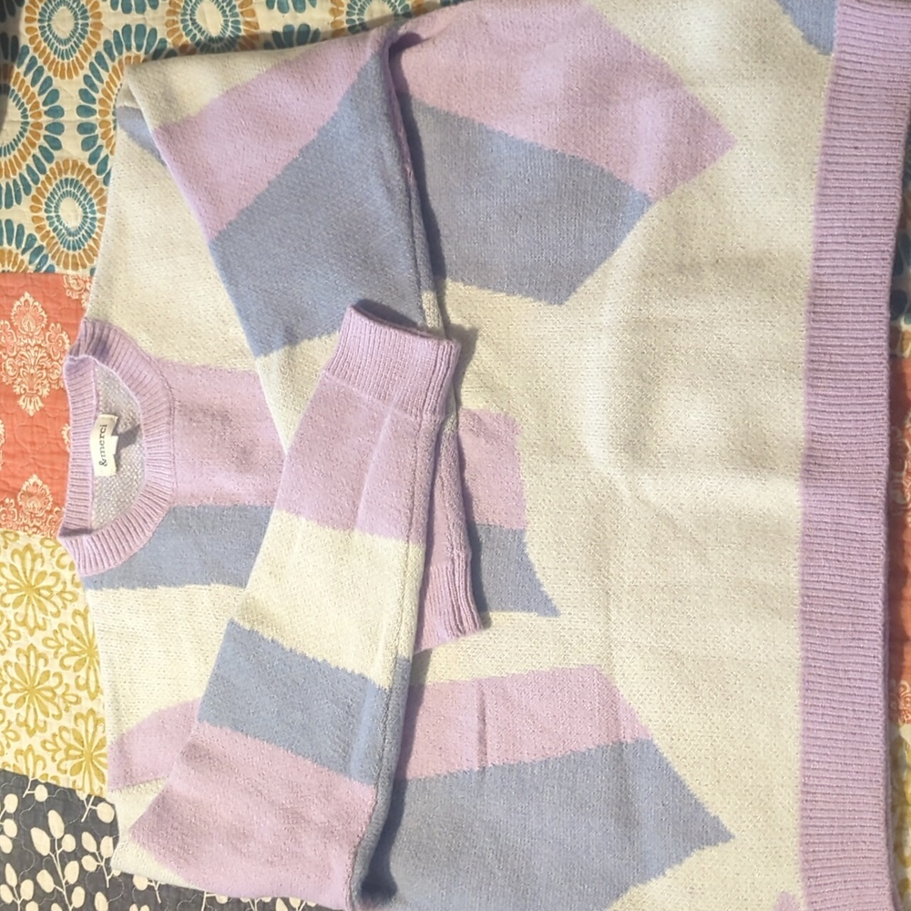 Women's Sweater Size Large&merci never worn non smoking home